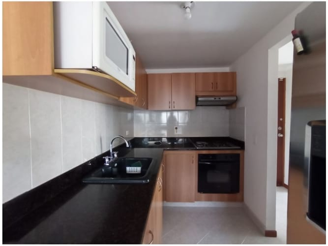 Apartamento en venta en El Poblado, Medellín · foto 4 de 23