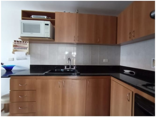 Apartamento en venta en El Poblado, Medellín · foto 5 de 23