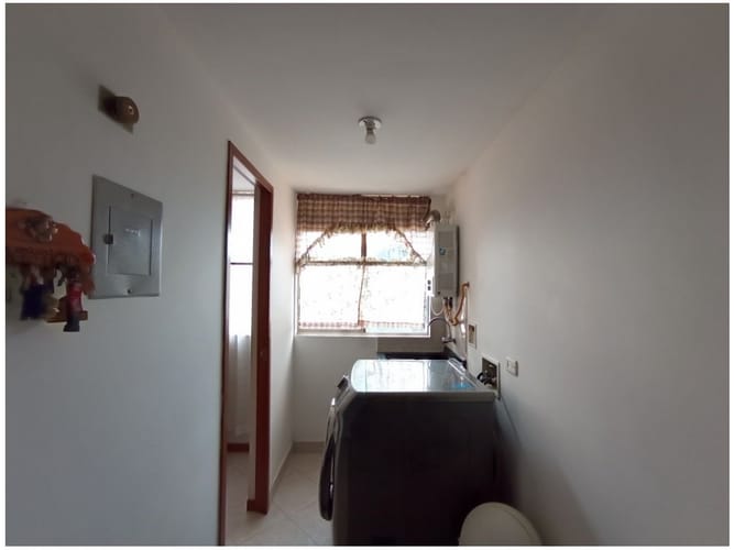Apartamento en venta en El Poblado, Medellín · foto 7 de 23