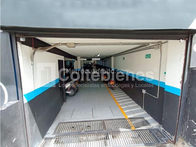 Local en venta en Noel, Medellín, 1269 m² · foto 3 de 20