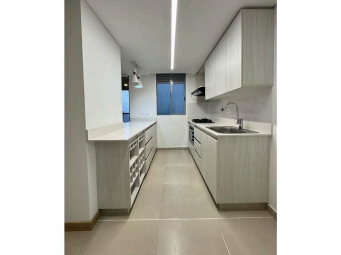 Apartamento de 3 alcobas en venta en El Chingui, Envigado, 91 m² · foto 5 de 7