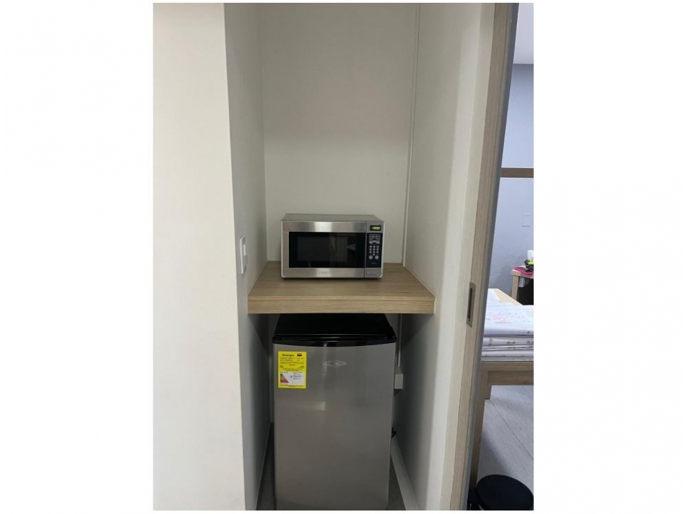 Oficina en venta en El Poblado, Medellín, 51 m² · foto 2 de 18