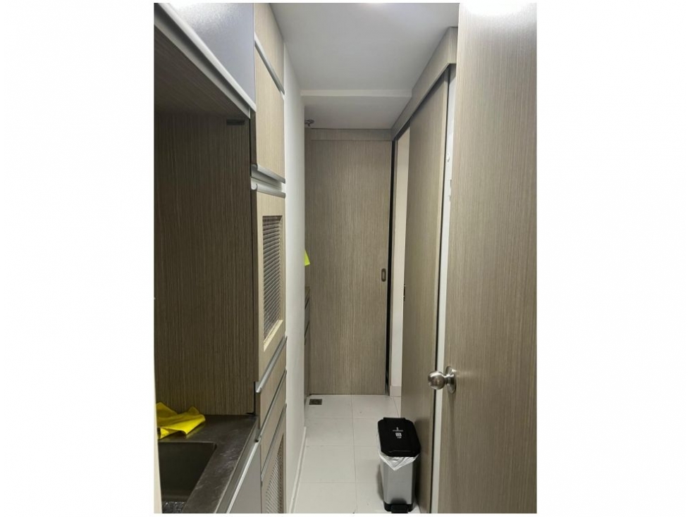Oficina en venta en El Poblado, Medellín, 51 m² · foto 11 de 18