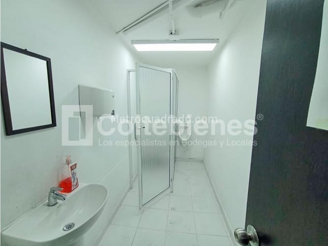 Local en venta en Noel, Medellín, 630 m² · foto 19 de 20