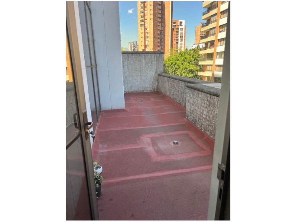 Oficina en venta en El Poblado, Medellín, 51 m² · foto 14 de 18