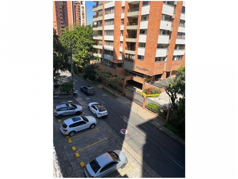 Oficina en venta en El Poblado, Medellín, 51 m² · foto 16 de 18