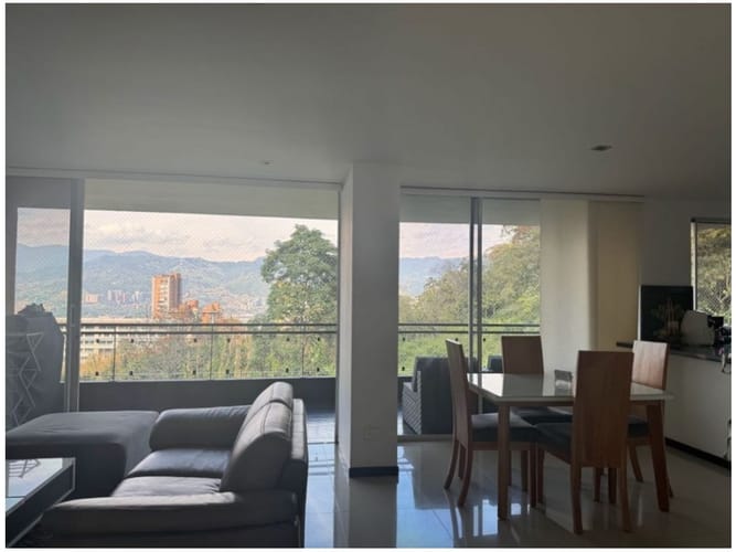 Apartamento de 3 alcobas en venta en El Poblado, Medellín, 150 m² · foto 4 de 11