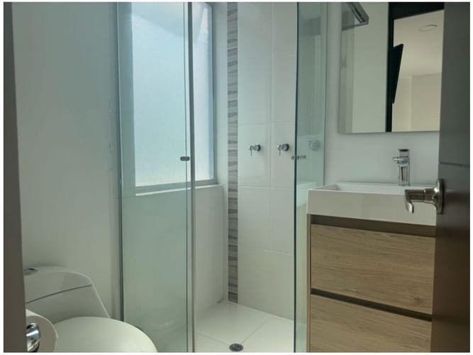 Apartamento de 3 alcobas en venta en El Poblado, Medellín, 150 m² · foto 5 de 11