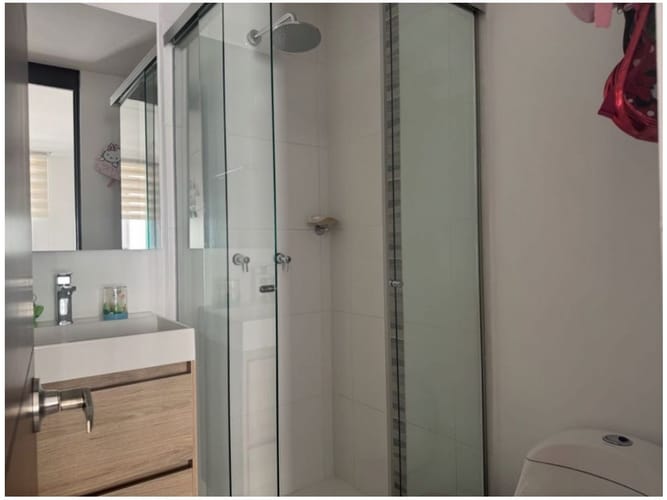 Apartamento de 3 alcobas en venta en El Poblado, Medellín, 150 m² · foto 9 de 11