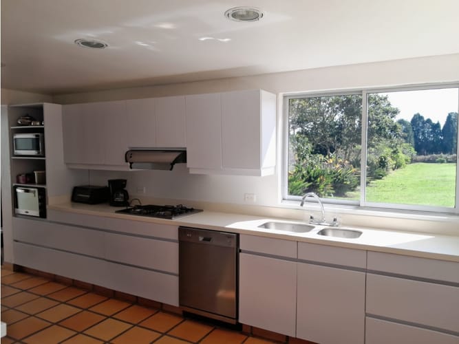 Casa de 4 alcobas en venta en Hojas Anchas, Guarne, 420 m² · foto 8 de 19