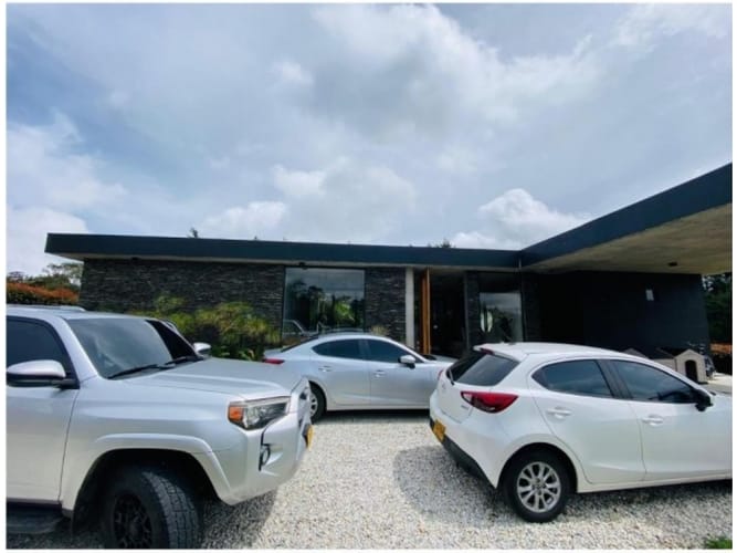 Casa de 4 alcobas en venta en Loma Del Chocho, Envigado, 500 m² · foto 4 de 9