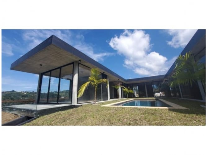 Casa de 4 alcobas en venta en Loma Del Chocho, Envigado, 500 m² · foto 8 de 9