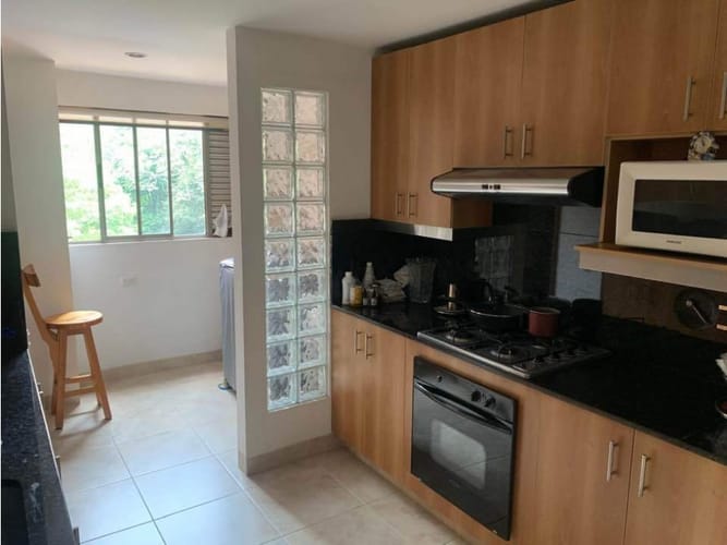 Apartamento de 3 alcobas en venta en Las Lomas, Medellín, 157 m² · foto 14 de 14