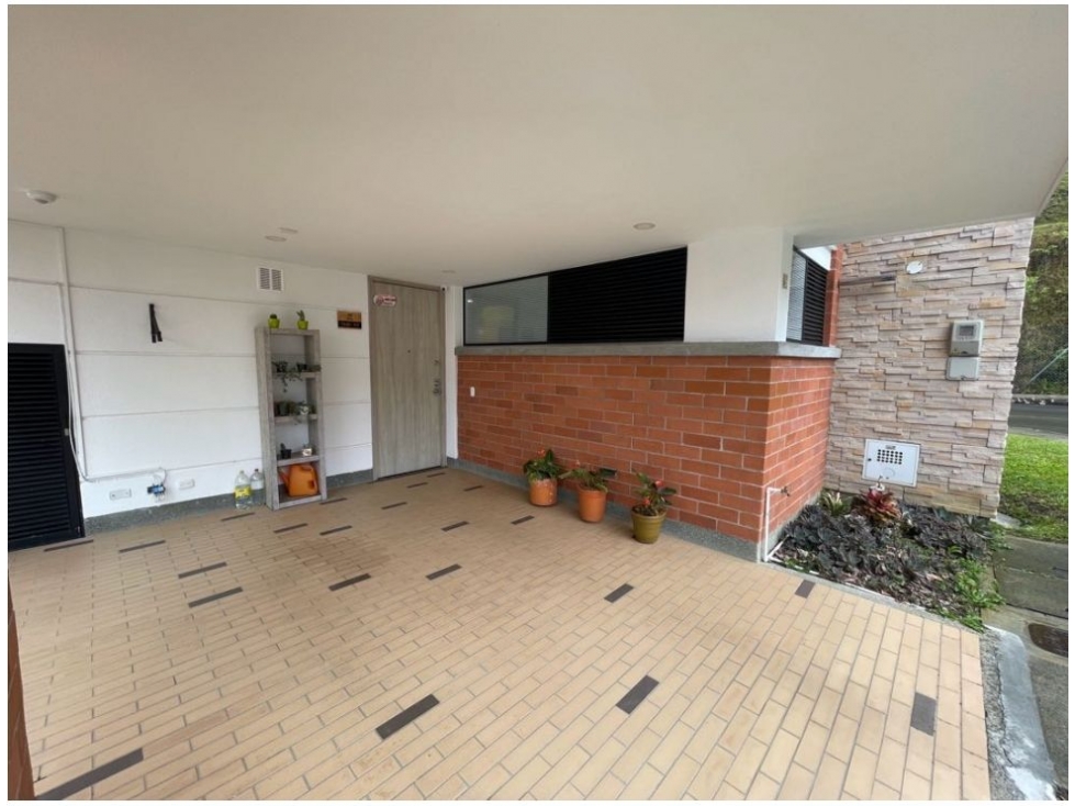 Casa de 4 alcobas en venta en Santa Elena, El Retiro, 200 m² · foto 2 de 24