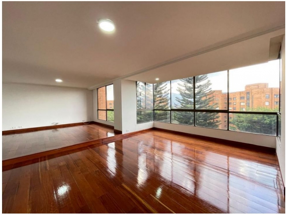 Apartamento en venta en El Poblado, Medellín · foto 6 de 24