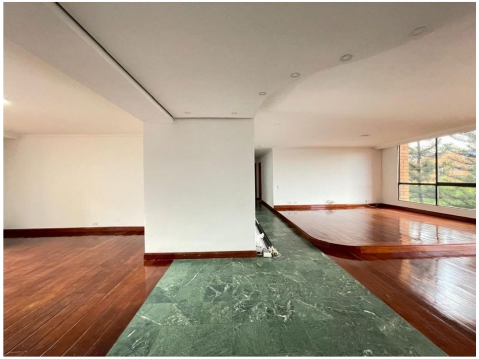 Apartamento en venta en El Poblado, Medellín · foto 8 de 24