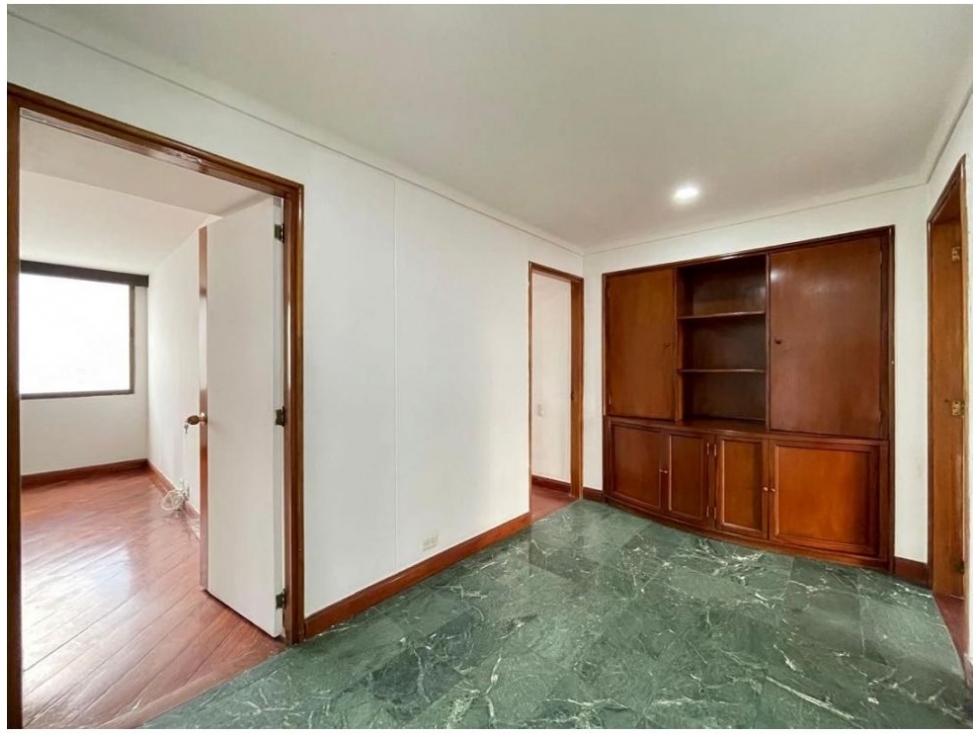 Apartamento en venta en El Poblado, Medellín · foto 10 de 24