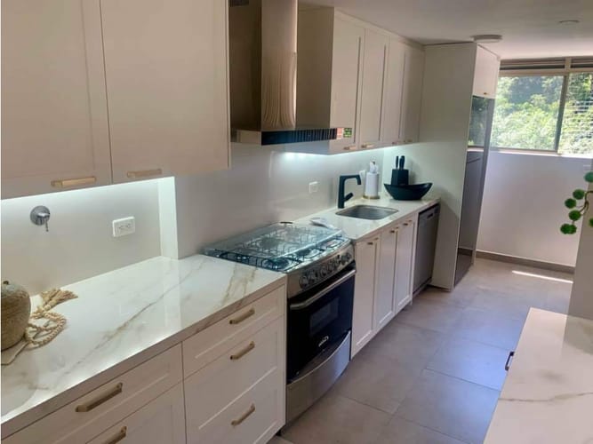 Apartamento de 2 alcobas en venta en Pablo Escobar La Milagrosa, Envigado, 120 m² · foto 10 de 15