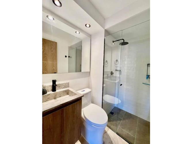 Apartamento de 3 alcobas en venta en El Poblado, Medellín, 186 m² · foto 9 de 15