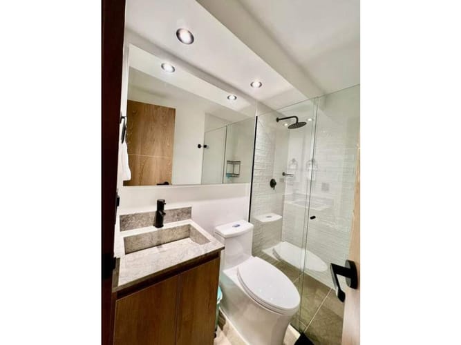 Apartamento de 3 alcobas en venta en El Poblado, Medellín, 186 m² · foto 10 de 15