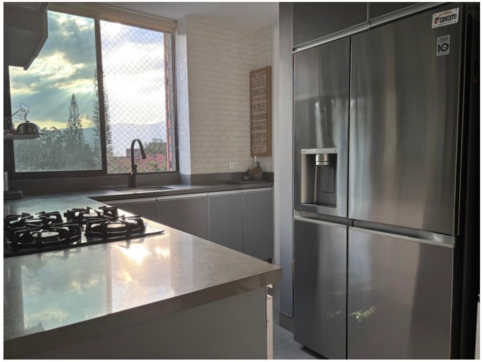 Apartamento en venta en El Poblado, Medellín · foto 8 de 19
