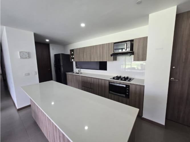 Apartamento de 4 alcobas en venta en Claraval, Envigado, 134 m² · foto 3 de 20