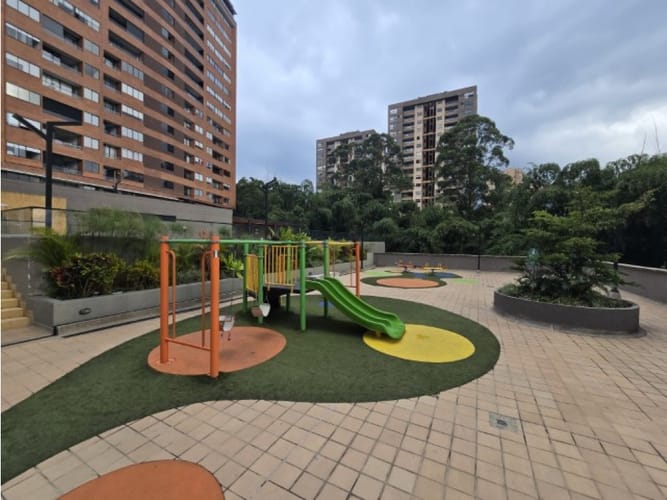 Apartamento de 4 alcobas en venta en Claraval, Envigado, 134 m² · foto 14 de 20