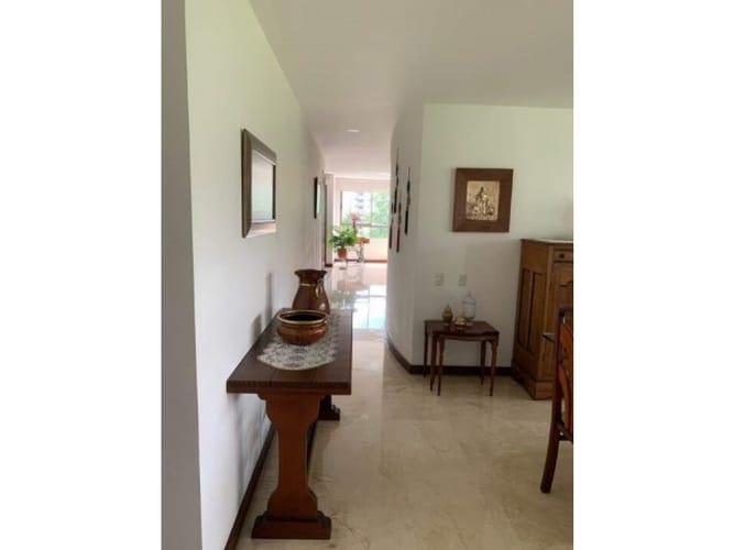 Apartamento de 2 alcobas en venta en Las Lomas, Medellín, 142 m² · foto 8 de 14