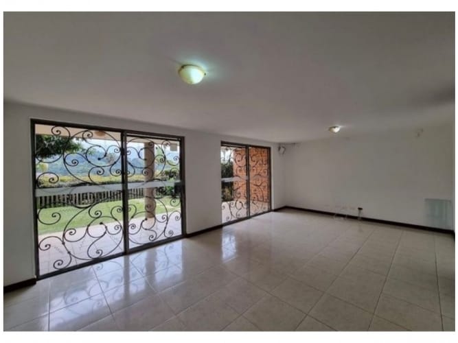 Casa de 4 alcobas en venta en Loma Del Chocho, Envigado, 282 m² · foto 5 de 24