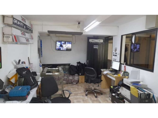 Bodega en venta en Trinidad, Medellín, 226 m² · foto 3 de 9