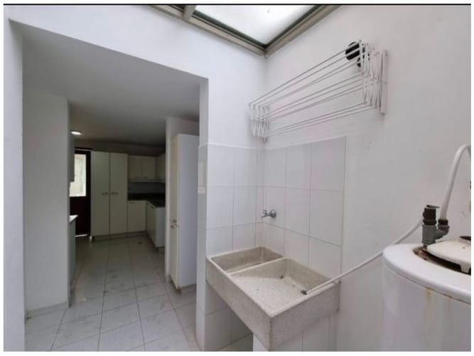 Casa de 4 alcobas en venta en Loma Del Chocho, Envigado, 282 m² · foto 19 de 24