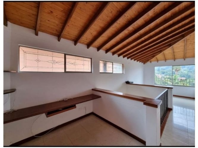 Casa de 4 alcobas en venta en Loma Del Chocho, Envigado, 282 m² · foto 20 de 24