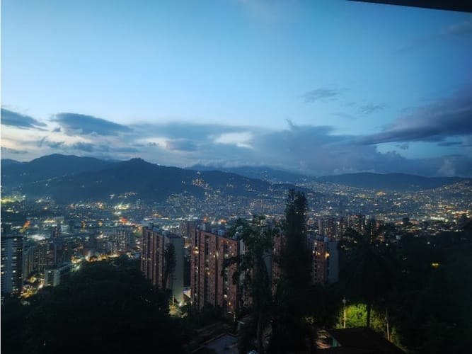 Casa de 3 alcobas en venta en Las Lomitas, Sabaneta, 570 m² · foto 15 de 24