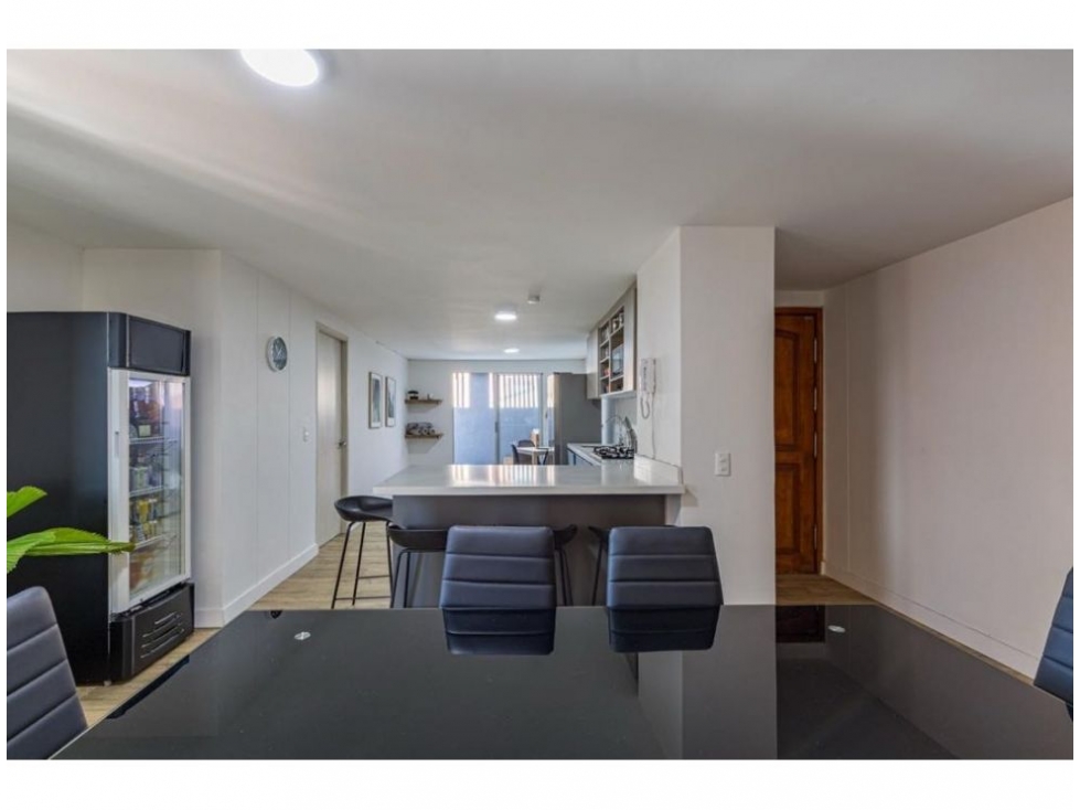 Apartamento de 4 alcobas en venta en Laureles, Medellín, 250 m² · foto 7 de 24