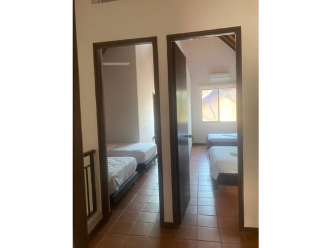 Casa de 3 alcobas en venta en Medellín, 114 m² · foto 4 de 10