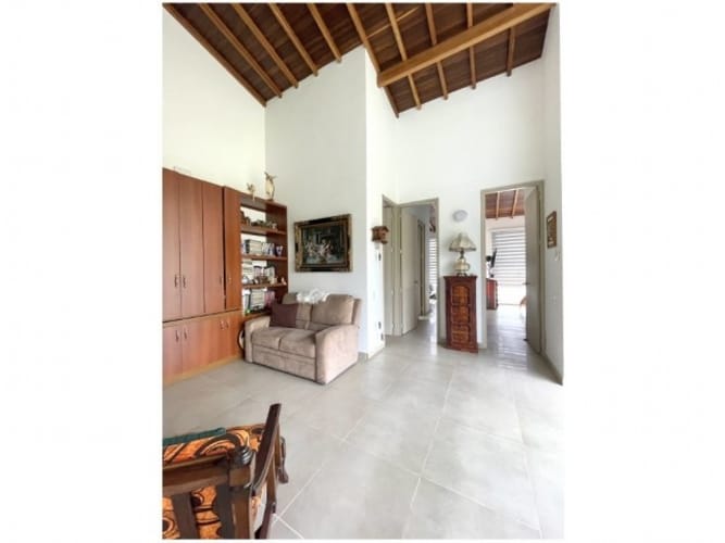 Casa de 3 alcobas en venta en Montessori, Envigado, 286 m² · foto 10 de 15
