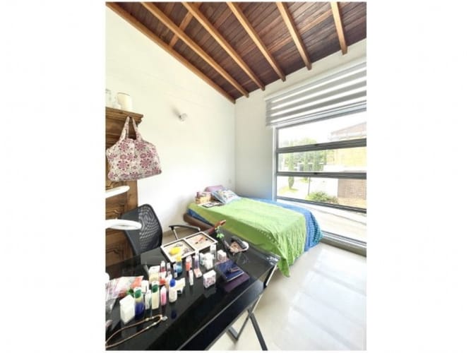 Casa de 3 alcobas en venta en Montessori, Envigado, 286 m² · foto 11 de 15