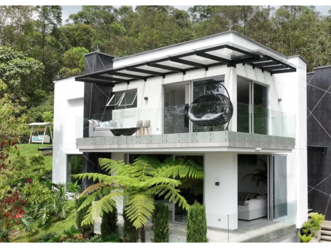 Casa de 4 alcobas en venta en Las Palmas, Medellín, 730 m² · foto 3 de 24