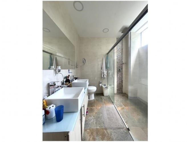 Casa de 3 alcobas en venta en Montessori, Envigado, 286 m² · foto 13 de 15
