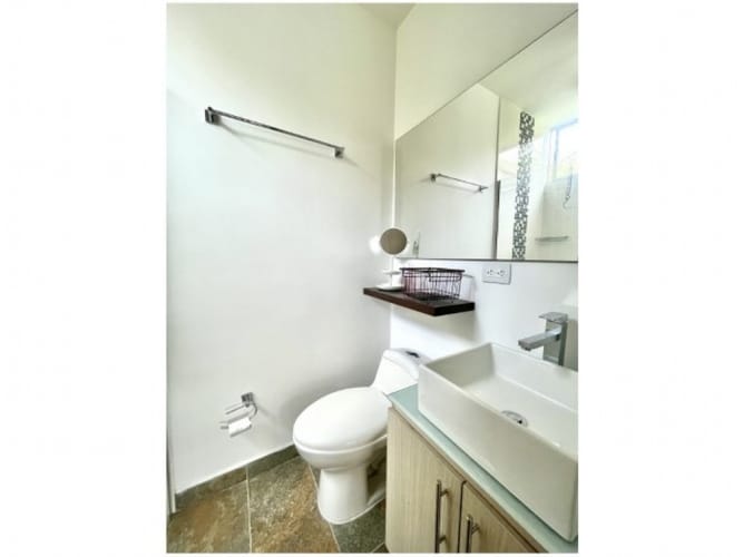 Casa de 3 alcobas en venta en Montessori, Envigado, 286 m² · foto 15 de 15