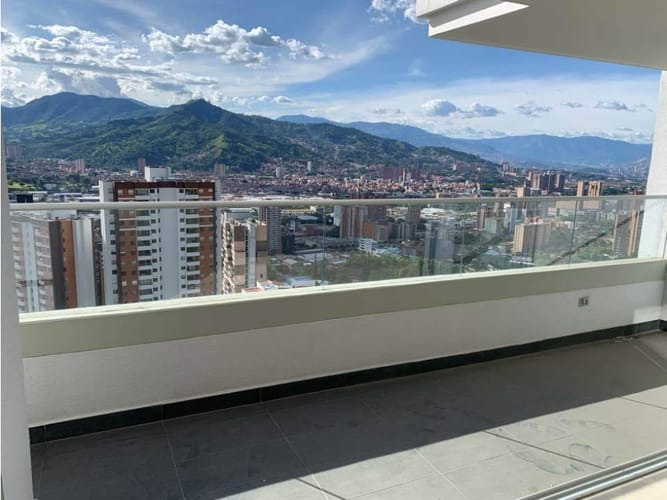 Apartamento de 2 alcobas en venta en Las Lomitas, Sabaneta, 85 m² · foto 6 de 13