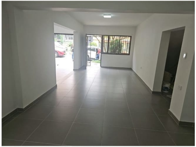 Casa de 4 alcobas en venta en Laureles, Medellín, 175 m² · foto 2 de 19