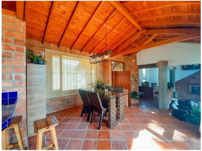 Casa de 3 alcobas en venta en El Carmin, Rionegro, 236 m² · foto 6 de 23