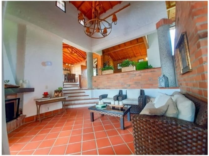 Casa de 3 alcobas en venta en El Carmin, Rionegro, 236 m² · foto 7 de 23