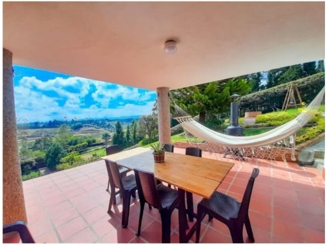 Casa de 3 alcobas en venta en El Carmin, Rionegro, 236 m² · foto 8 de 23