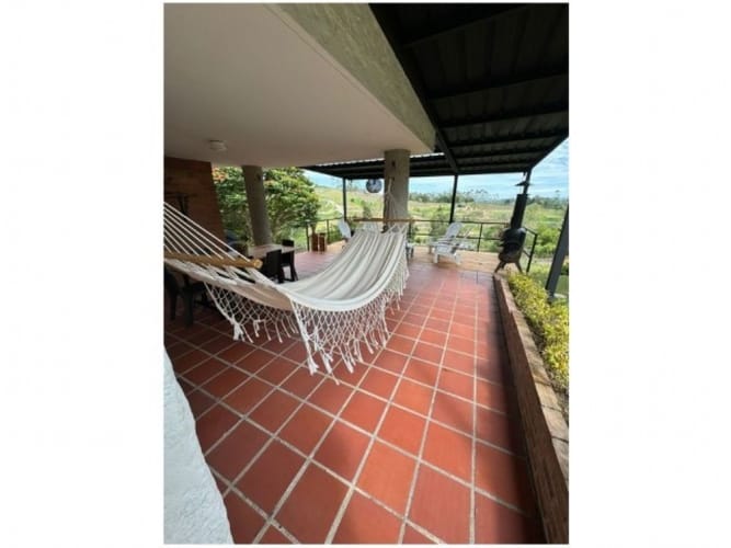 Casa de 3 alcobas en venta en El Carmin, Rionegro, 236 m² · foto 10 de 23