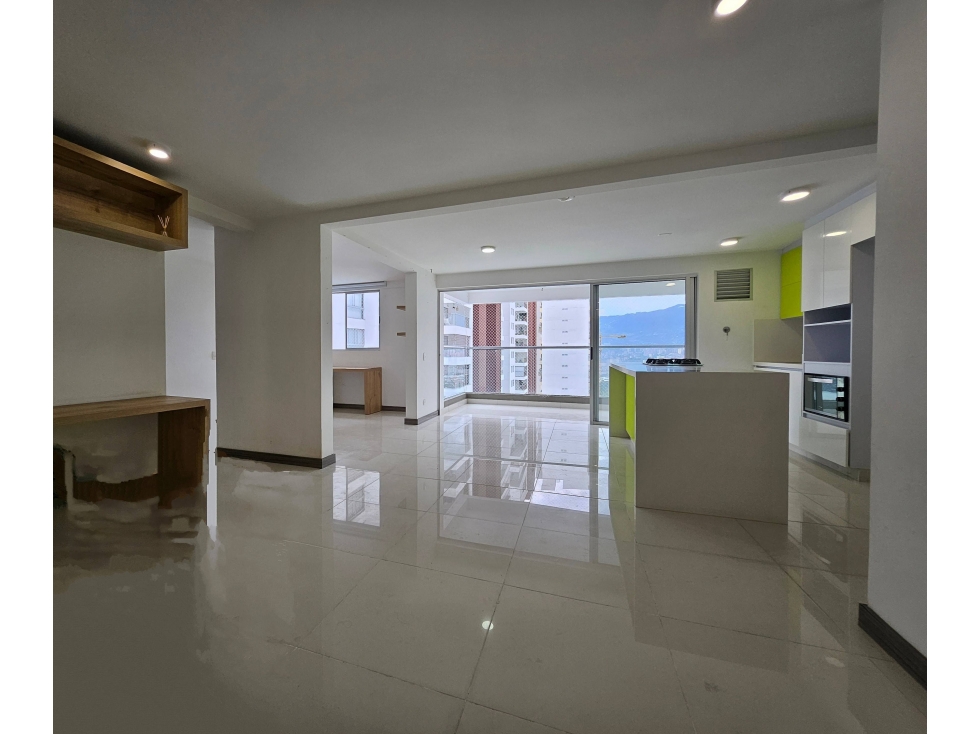 Apartamento en venta en Suramérica, La Estrella · foto 3 de 24
