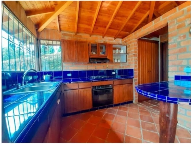 Casa de 3 alcobas en venta en El Carmin, Rionegro, 236 m² · foto 16 de 23