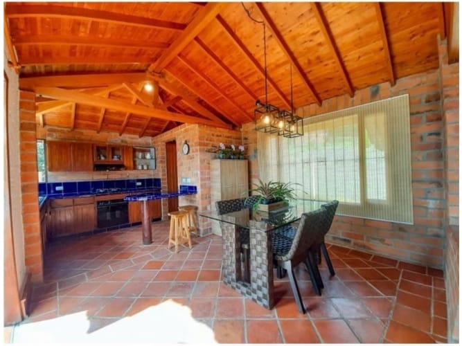 Casa de 3 alcobas en venta en El Carmin, Rionegro, 236 m² · foto 17 de 23