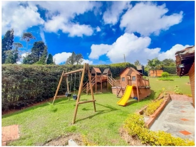 Casa de 3 alcobas en venta en El Carmin, Rionegro, 236 m² · foto 18 de 23